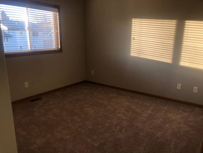 Photo - 2408 Icewine Dr