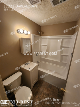 Photo - 11221 Oakland Ave