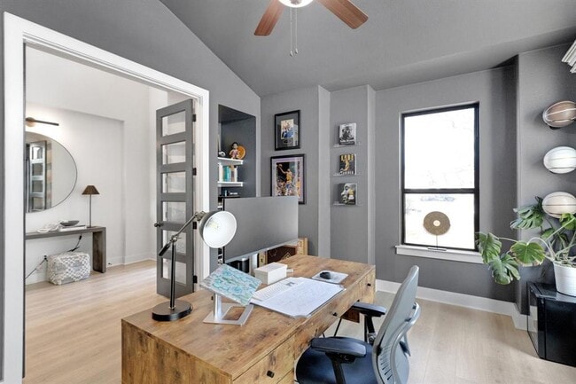 Photo - 325 Cumberland Cv