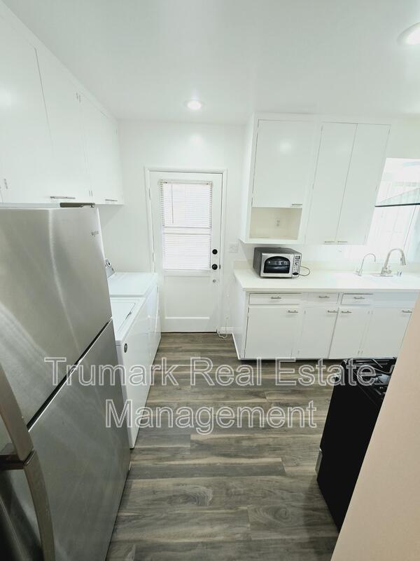 Photo - 525 E Harvard Rd