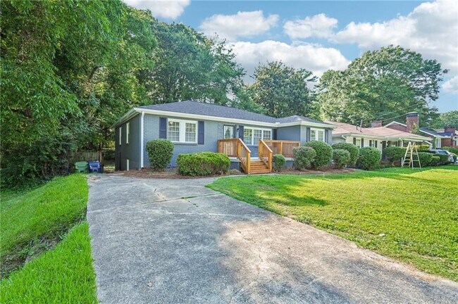 Photo - 125 Chappell Rd NW