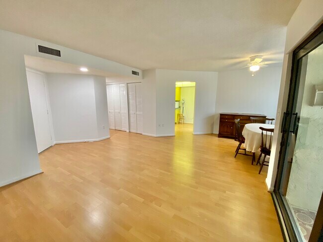 Building Photo - 1516 Mainsail Dr Rental
