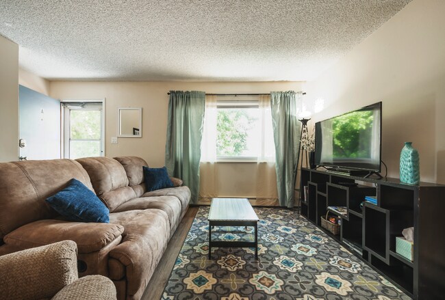 Photo - 1050 Westmoreland Rd Townhome