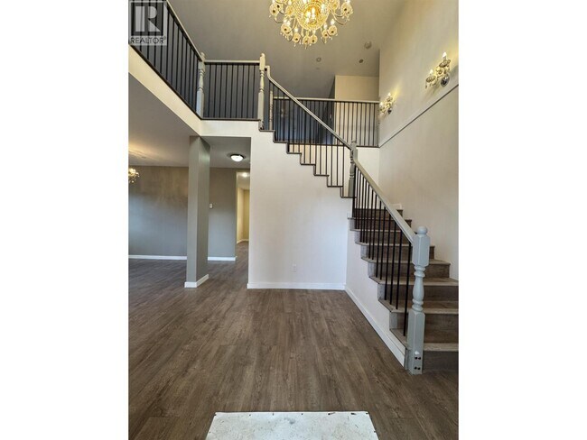 Photo - 11442-11240 240 St