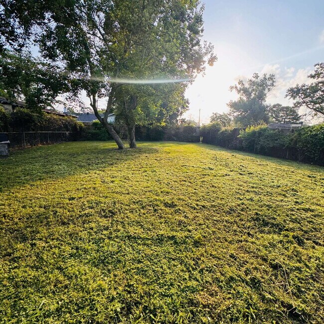 Photo - 2 Bedroom | 1 Bathroom Single Family Home located in the North end of Beaumont, TX is waiting for...