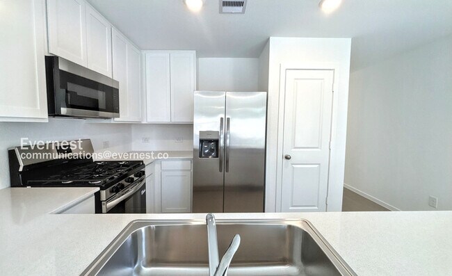 Photo - 31445 Moore Rd