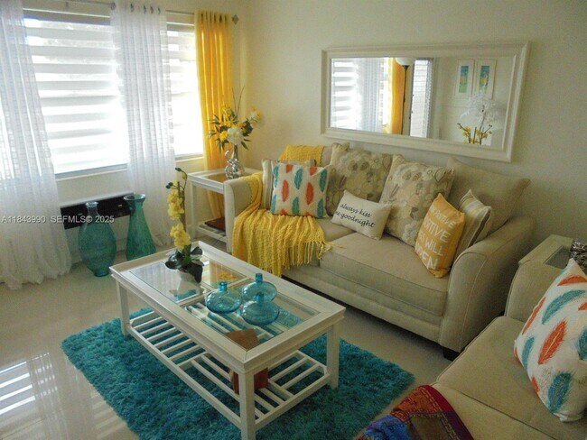 Photo - 400 Brighton J Unidad 400