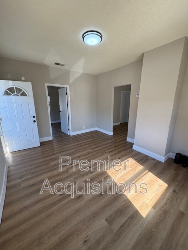 Photo - 2920 Hillcrest Ave