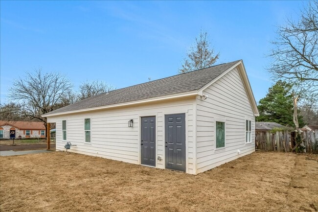 2994 Grenadier Cove