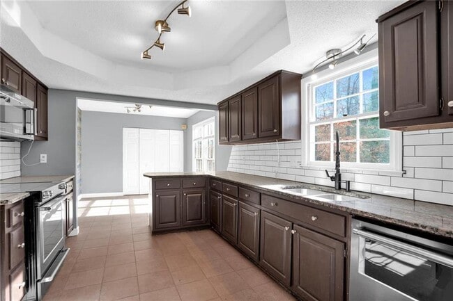 Photo - 3778 Rivaridge Dr