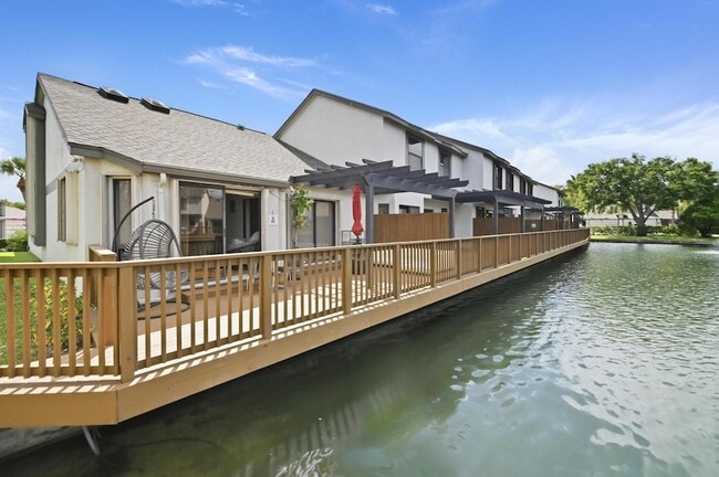 Photo - 1012 Landings Blvd