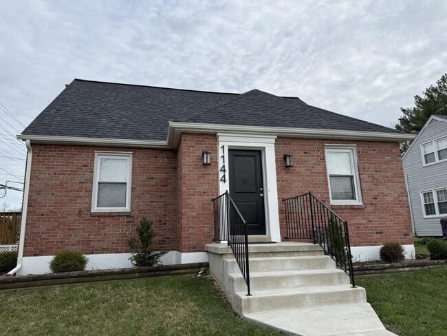 Photo - 1144 York Rd