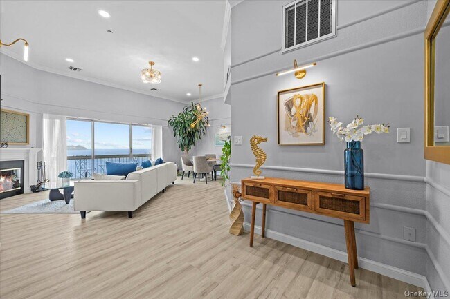 Photo - 190 Schofield St Unit 2B