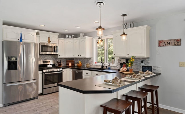 Photo - 13 White Pine Ln