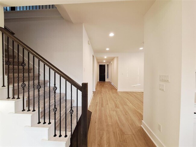 Photo - 1221 Brasano Pl