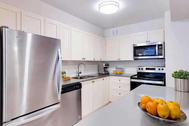 Photo - Balfour Square