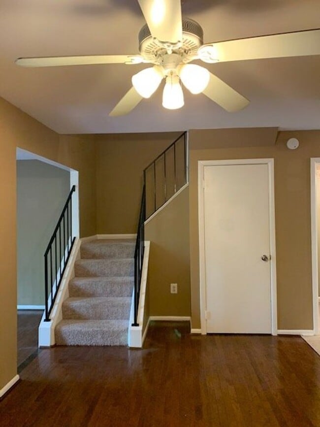 Photo - 7829 Briardale Terrace