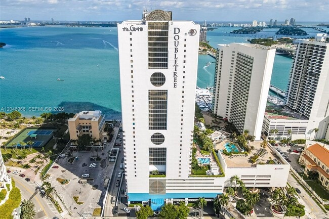 Building Photo - 1717 N Bayshore Dr Unit A-1953