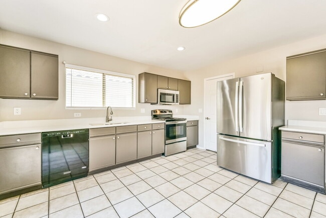 Photo - 2236 E Spruce Dr