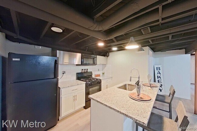 Photo - 695 Livernois St Unidad 4