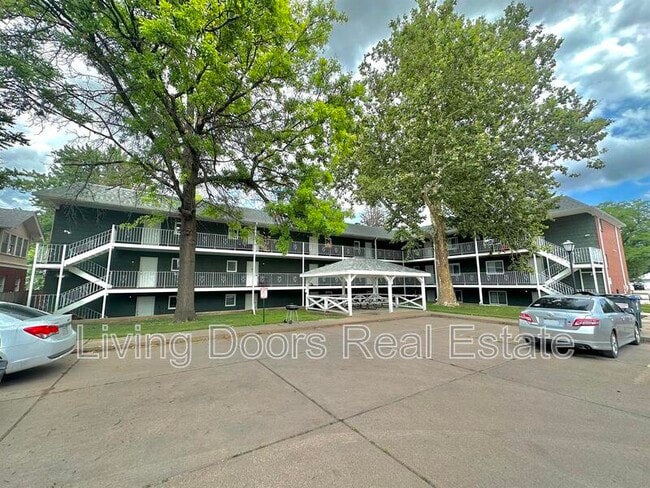 Photo - 1215 A St Unit #16