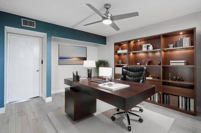 Photo - 4020 W Palm Aire Dr Unidad 402