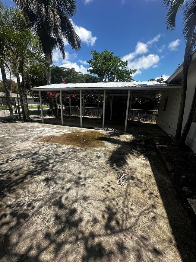 Photo - 821 SW 2nd St