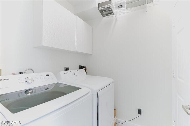 Photo - 201 S Bahama Ave