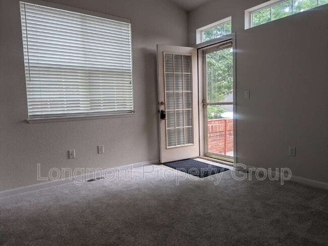 Photo - 1333 Charles Dr