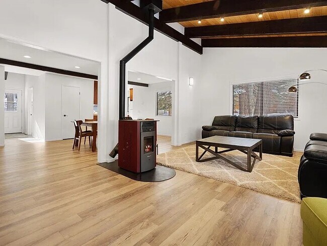 Photo - 383 Canyon Blvd