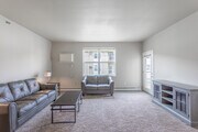 2BR, 2BA - 1,040SF - Furnished