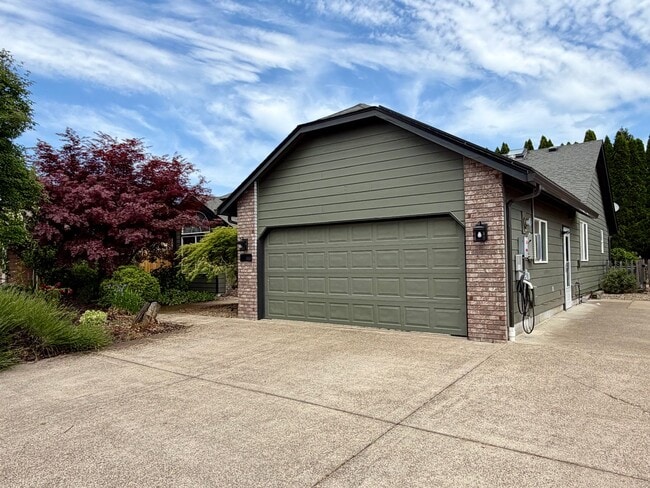 Photo - Spacious 3BD/2BA Santa Clara Home with Solar, RV Parking & Modern Amenities