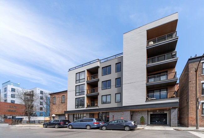Building Photo - 277 Border St Unit 401