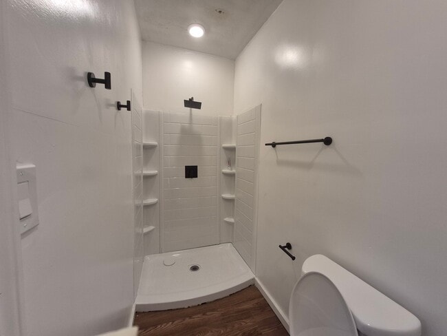 Photo - 1604 Calloway St