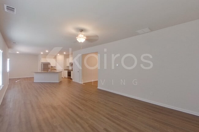 Photo - 3440 Bridgewood Dr