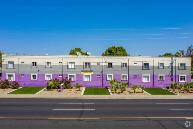 Building Photo - Camelback Palms