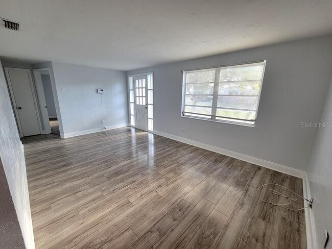 Photo - 4827 Aegean Ave