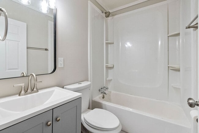 Photo - 207 Windsor Dr