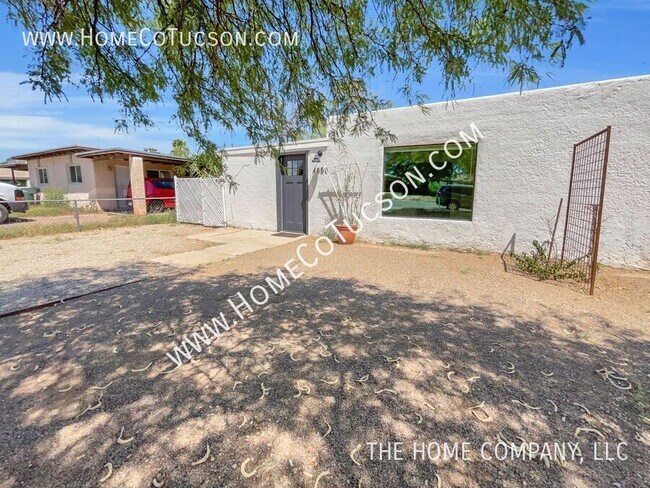 Photo - 4855 E 2nd St