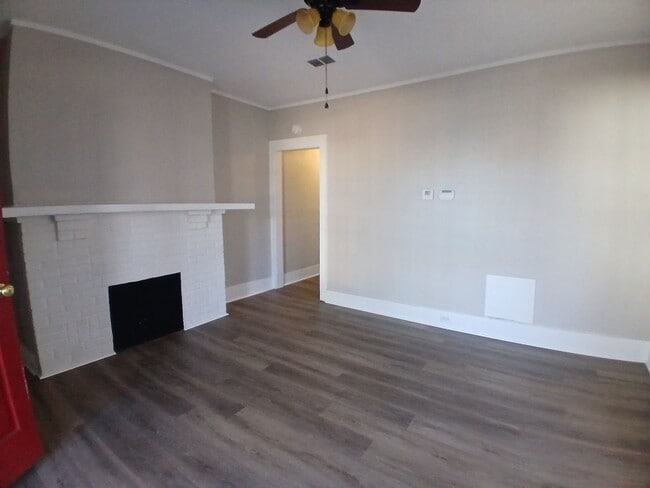 Photo - Newly Renovated 1BR/1BA Duplex near U of M