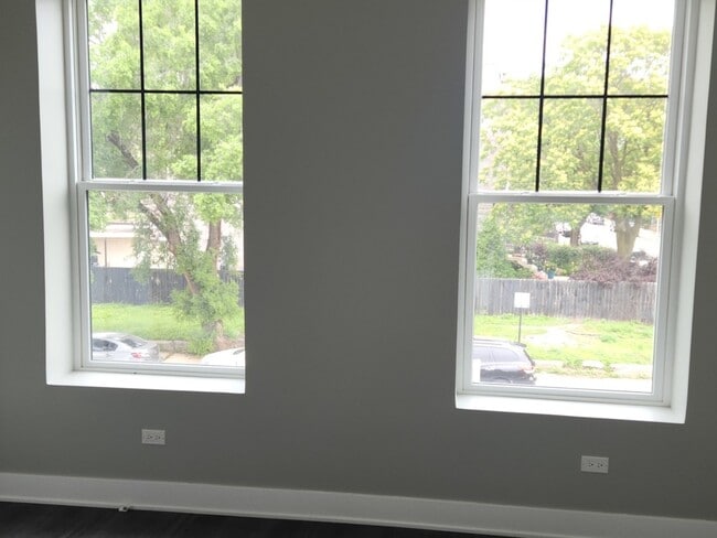 Photo - 1023 E 45th St Unit 2