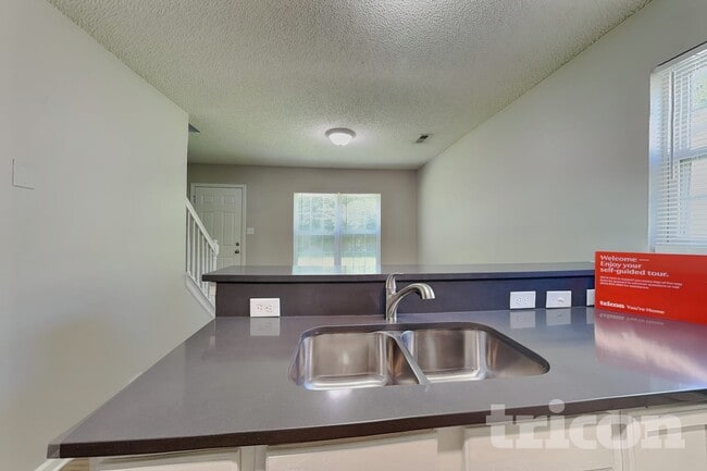 4009 Far West Dr