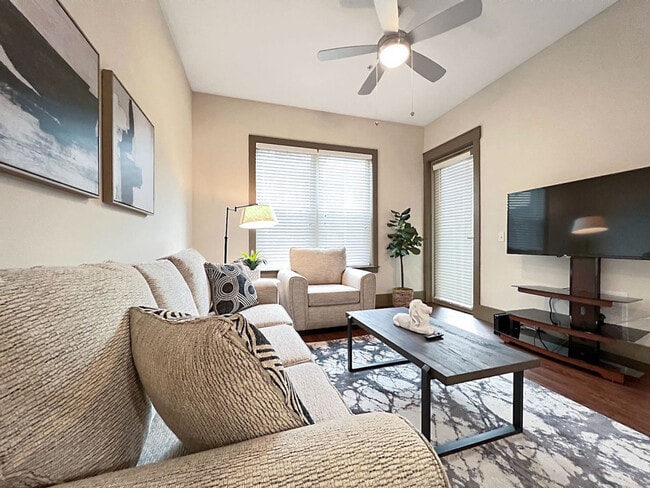 Photo - 1701 N Lois Ave Unit ID1051055P