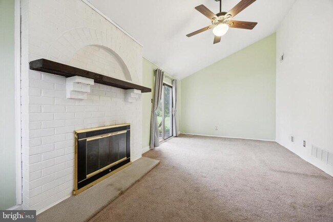 Photo - 105 Grant Rd