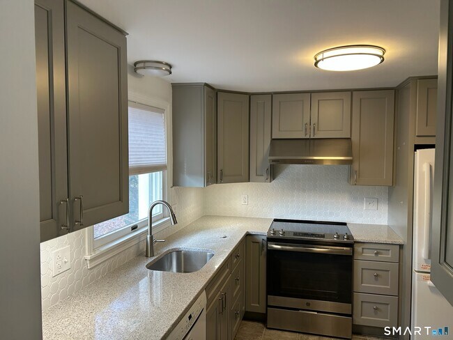 Photo - 140 Flagg Rd