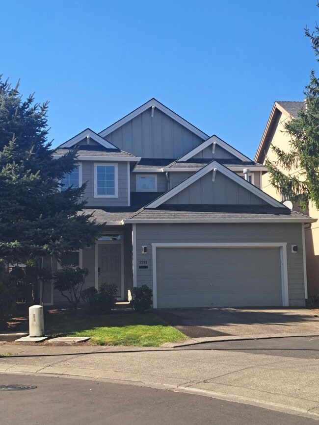 Building Photo - 3 Bedroom Home - Nice back yard -  no appl...