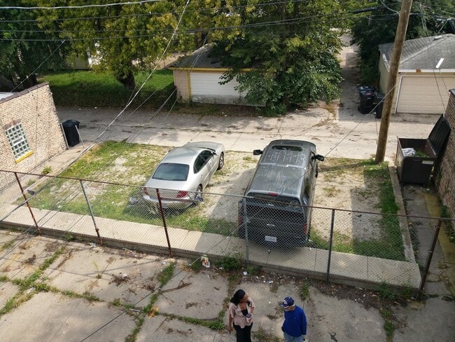 Photo - 6943 S Indiana Ave Unit 2