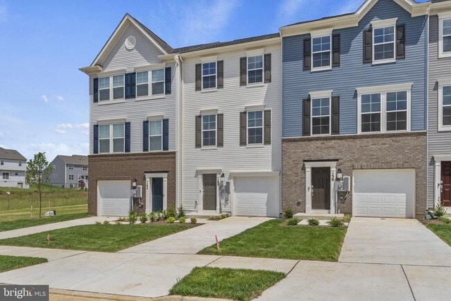Photo - 160 Winterplace Dr Townhome