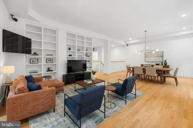 Building Photo - 1830 17th St NW Unit 103