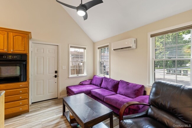 Photo - 154 Windermere Ave